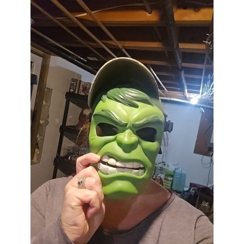 Incredible Hulk Marvel Children Hard Plastic Halloween Elastic Band Mask Hasbro
